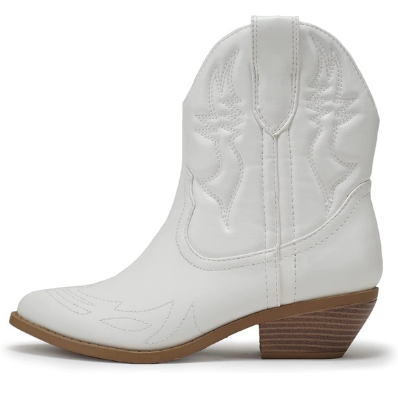 NIB Soda cowboy/cowgirl boots western white with stitching - Picture 1 of 6